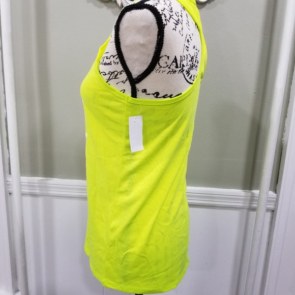 ATHLETECH Tank Top Color Green. - Picture 4 of 10